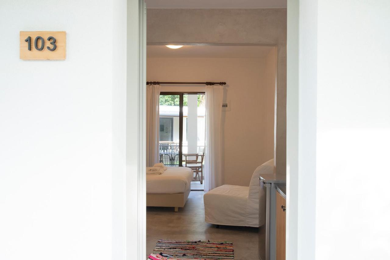 Gkaras Campsite & Apartments 렙토카리아 외부 사진